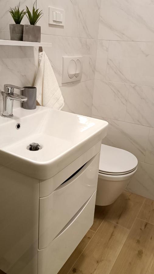 Apartman Leona Lovran Eksteriør bilde
